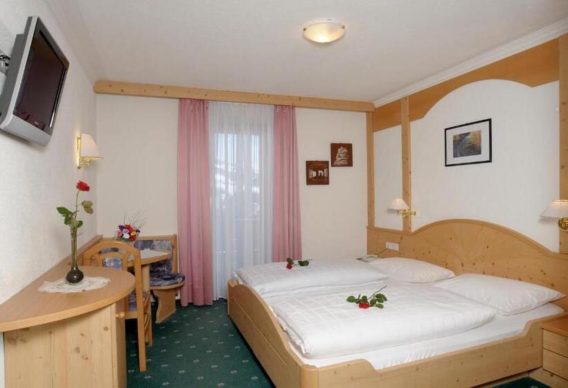 Classic room with balcony, Serena