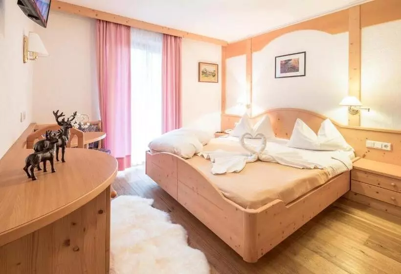 Classic room with balcony, Serena