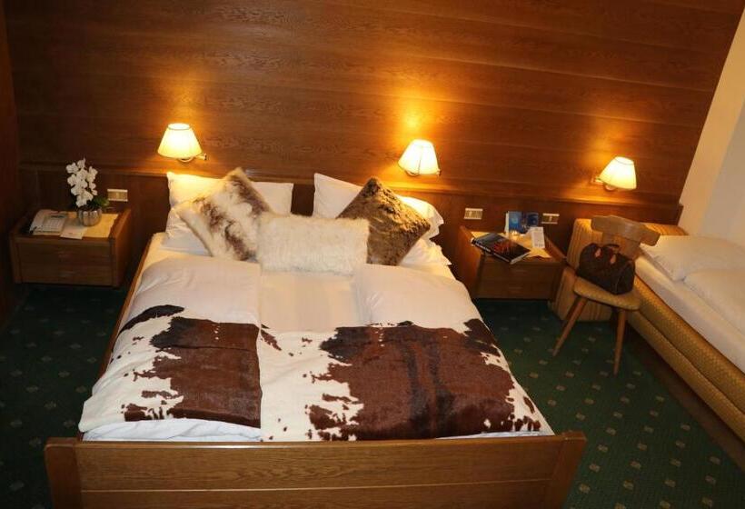 Семейный Номер, Serena