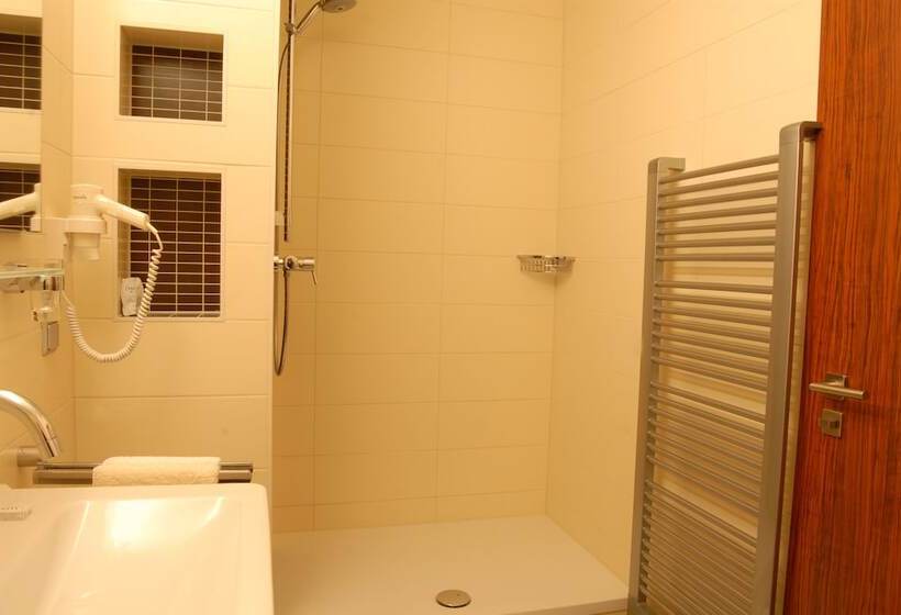 스탠다드 룸, Sterkel