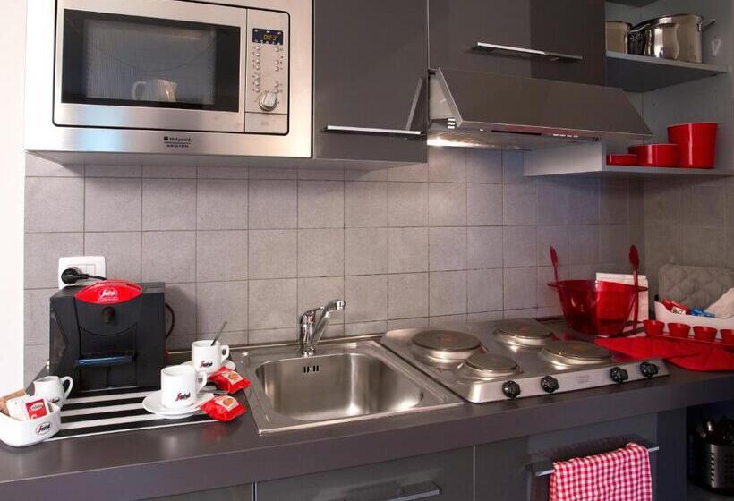 آپارتمان 2 خوابه, Lacroma Apart