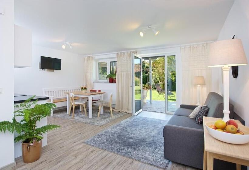 Апартаменты 3 Спальни, Landhotel Herzberger Garni Zimmer & Ferienwohnungen