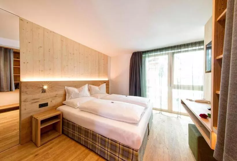 コンフォートルーム, Mountain Design Hotel Edenselva