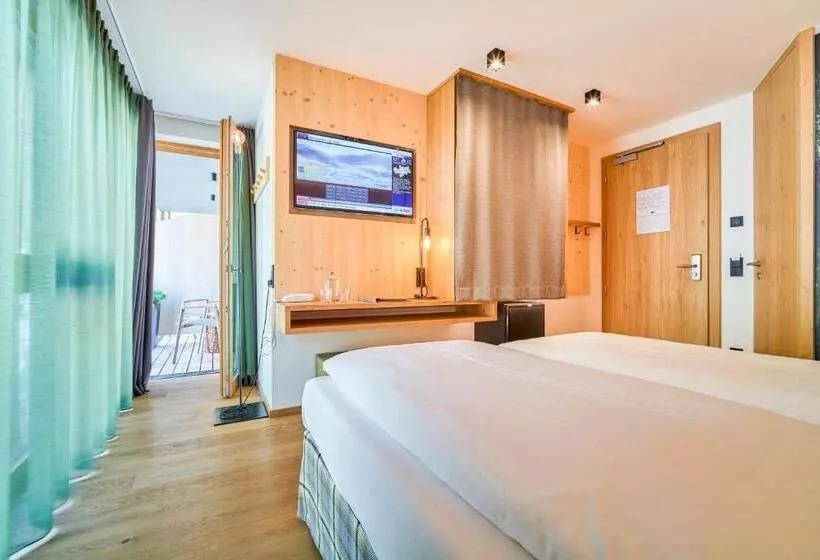 コンフォートルーム, Mountain Design Hotel Edenselva