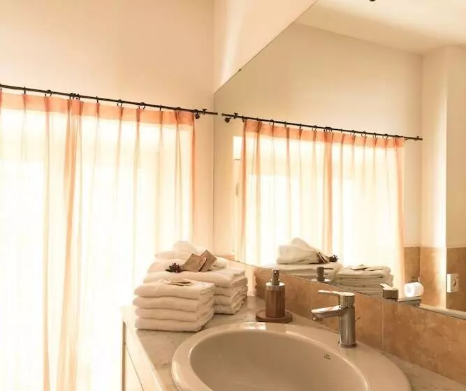 آپارتمان 2 خوابه با چشمانداز دریا, Residenza Santa Cecilia
