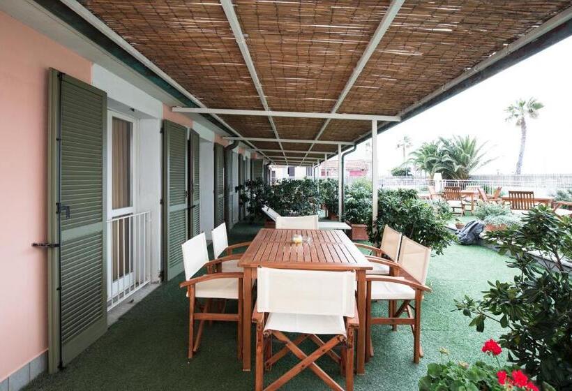 Апартаменты 2 спальни Вид на Сад, Residenza Santa Cecilia