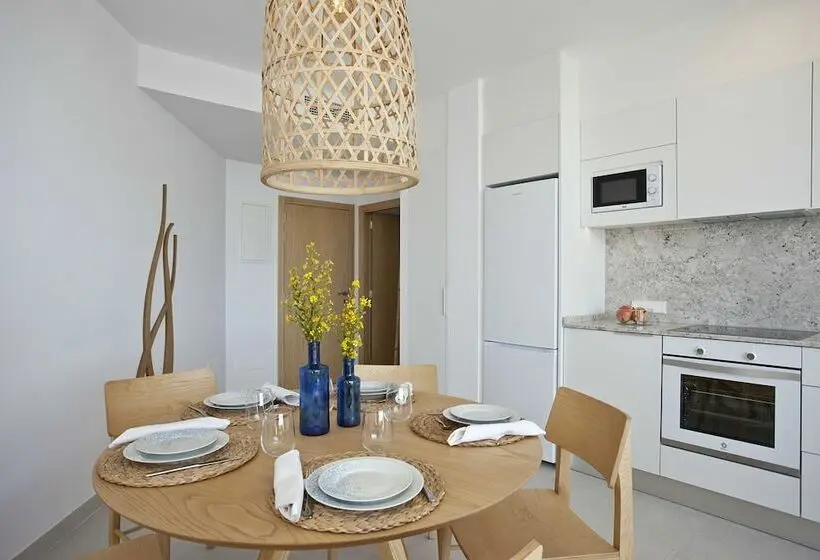 آپارتمان 2 خوابه با چشم‌انداز دریا, Apartaments Posidonia