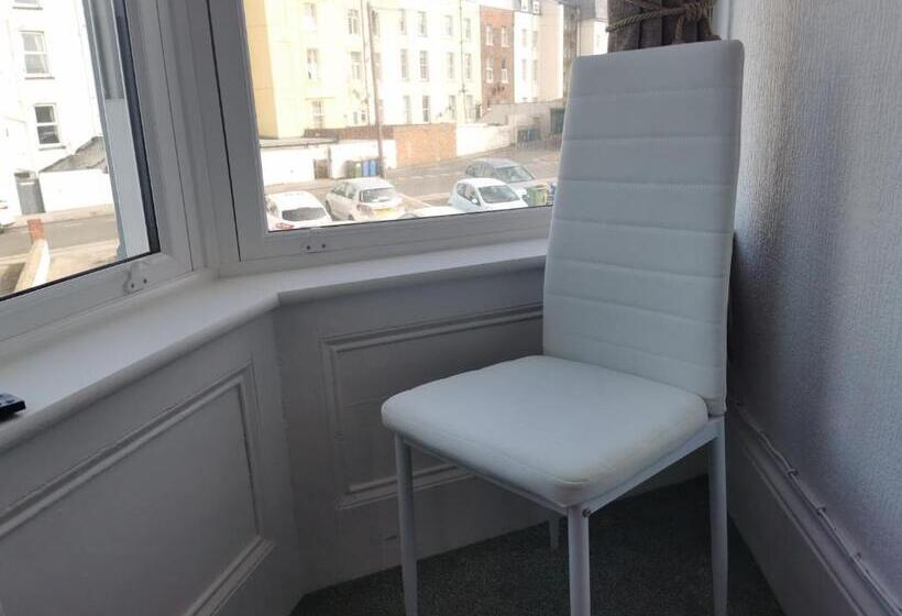 带海景的标准房, The Thoresby   Room Only