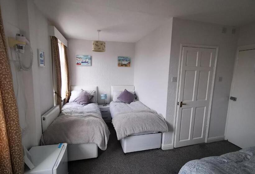 家庭间, The Thoresby   Room Only