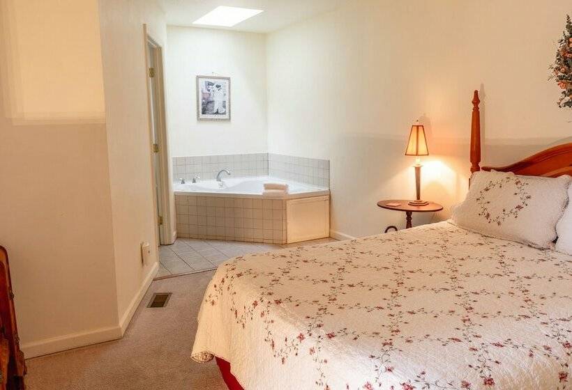 Шале 1 Спальня, Chimney Rock Inn