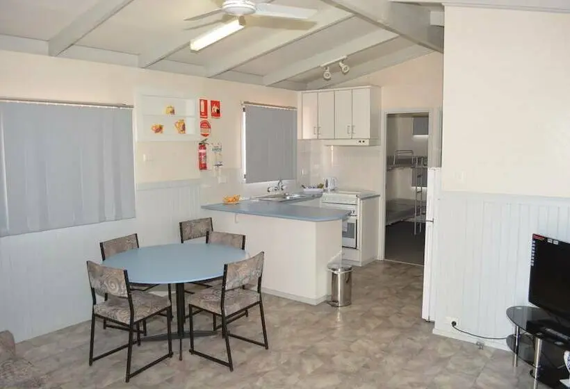 キャビン, Yarrawonga Riverlands Tourist Park