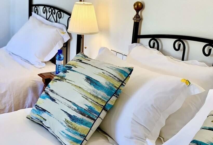 컴포트 룸, El Amparo