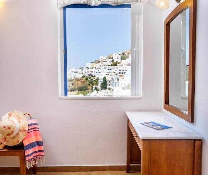 اتاق استاندارد سه نفره, Ios Resort