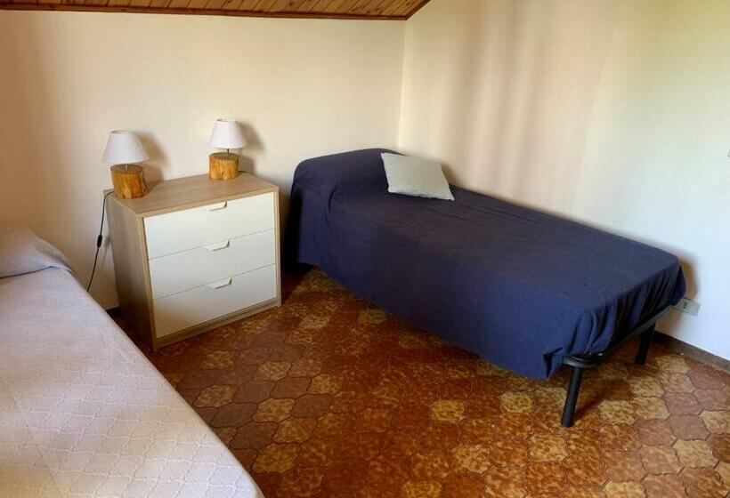 バス共有のスタンダードルーム, B&b Casa Di Antonio_etna Vacanze