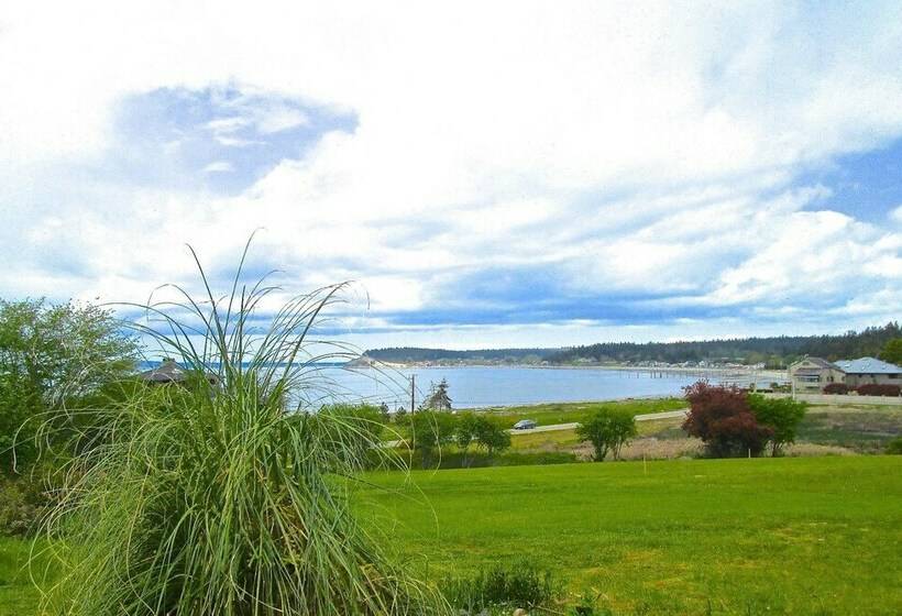 منزل غرفتين نوم, Mutiny Bay Cottage