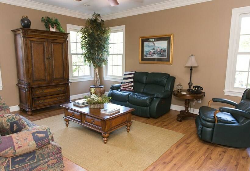 جناح كلاسيكي, Concord Inn