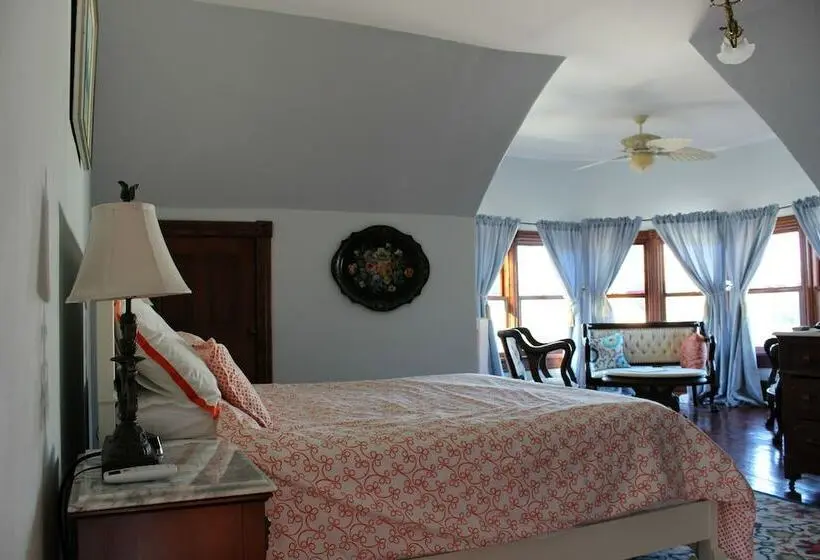シティビュースイート, The Gage Mansion B&b
