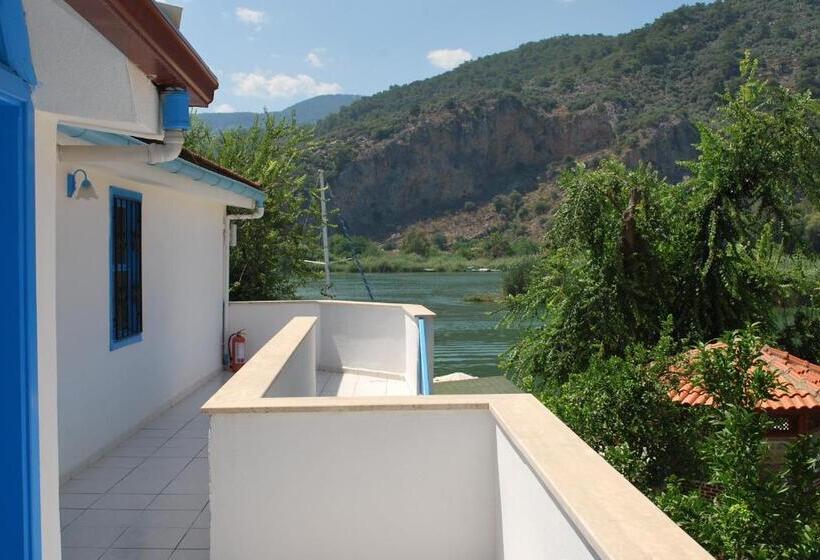 Pokój Ekonomiczny, Myra