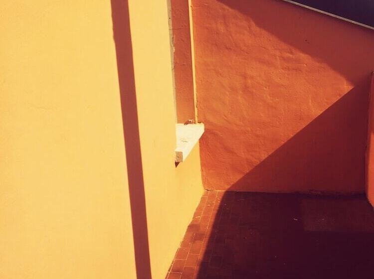 اتاق اکونومی, Residence Sweet Dreams