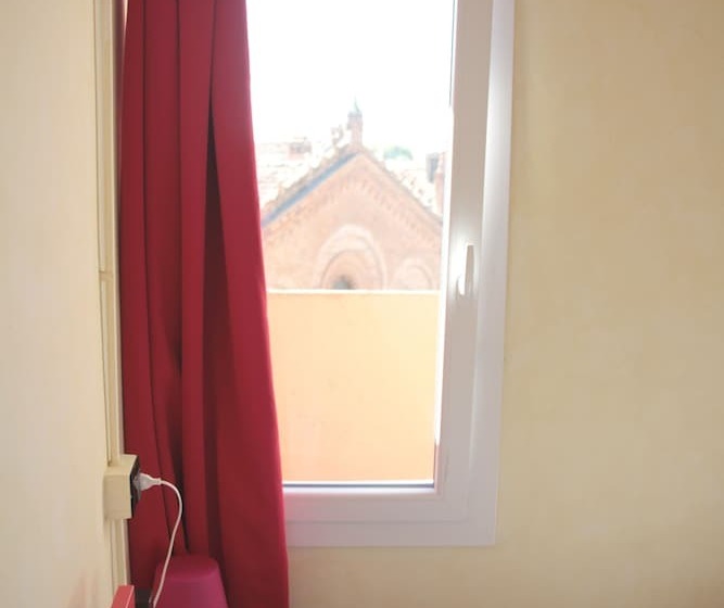 اتاق اکونومی, Residence Sweet Dreams
