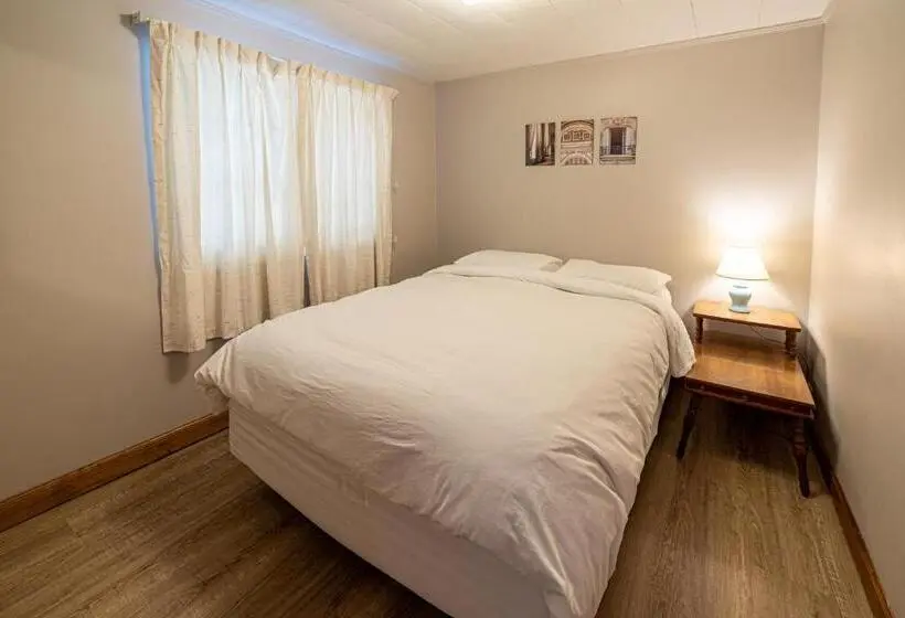 スイート, Star Gate Motel