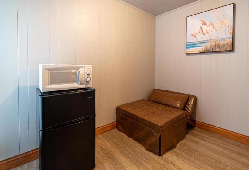 プレミアム4ベッドルーム, Star Gate Motel