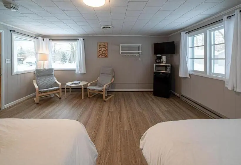 スーペリアの４人部屋, Star Gate Motel