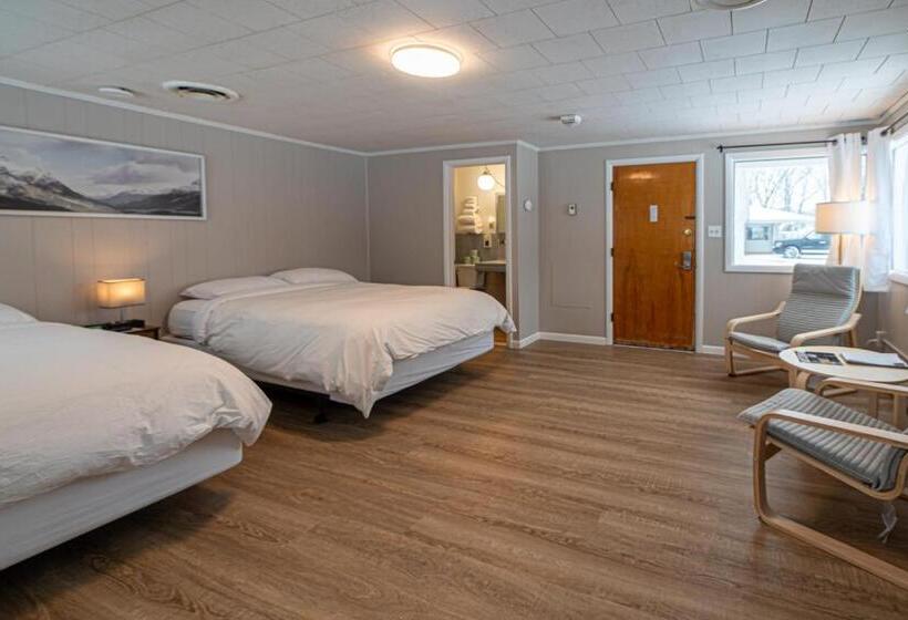 四人高级间, Star Gate Motel