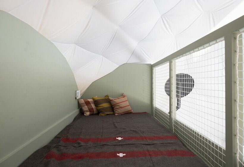 스탠다드 룸 산 전망, Whitepod