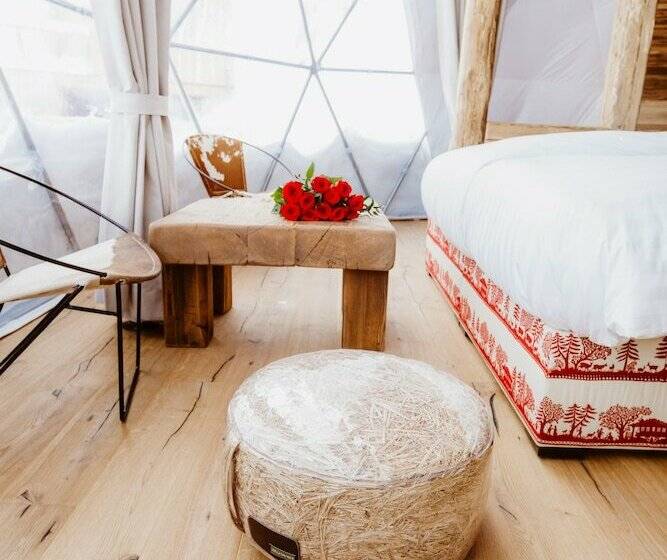 家庭套房, Whitepod