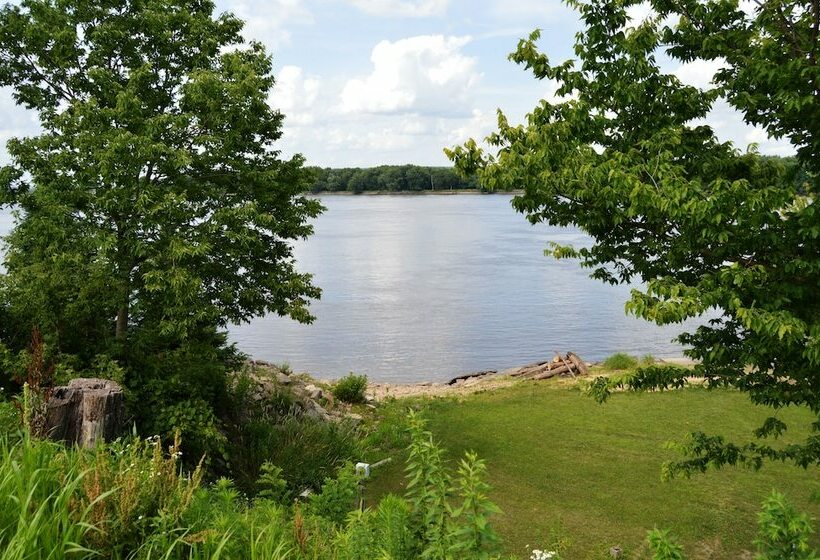 كابينة, Moon River Cabins