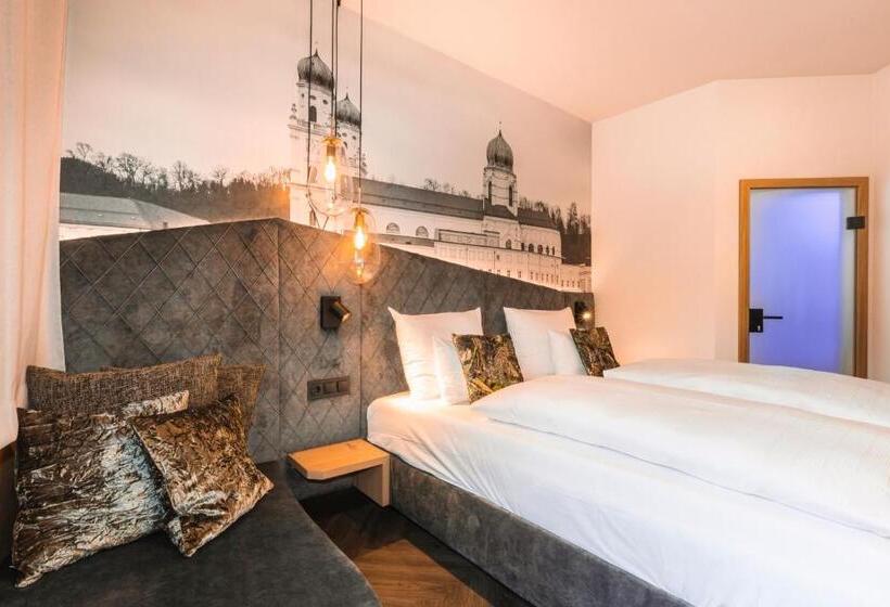 수피리어 룸, Am Paulusbogen