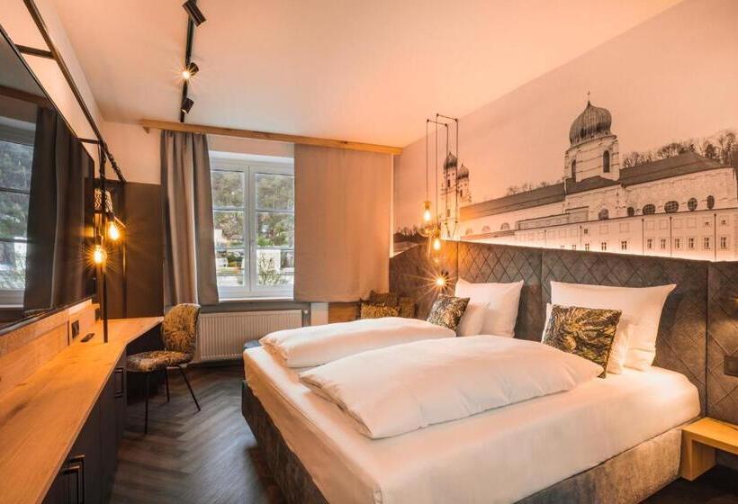 스탠다드 룸, Am Paulusbogen