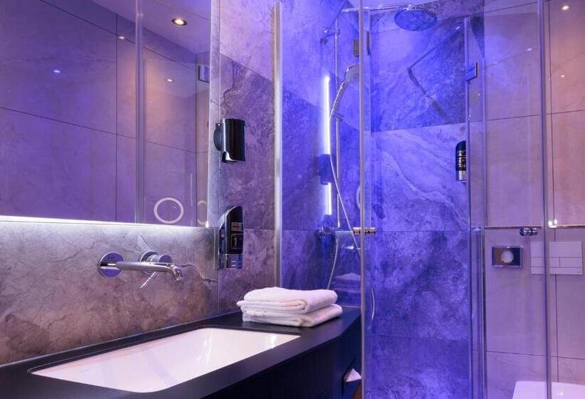 스탠다드 룸, Am Paulusbogen