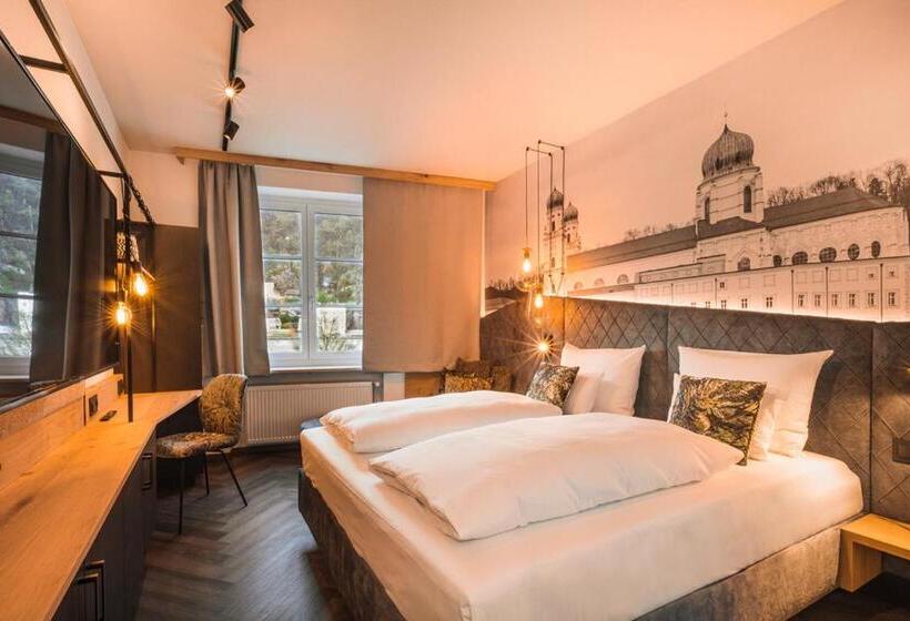 수피리어 룸, Am Paulusbogen