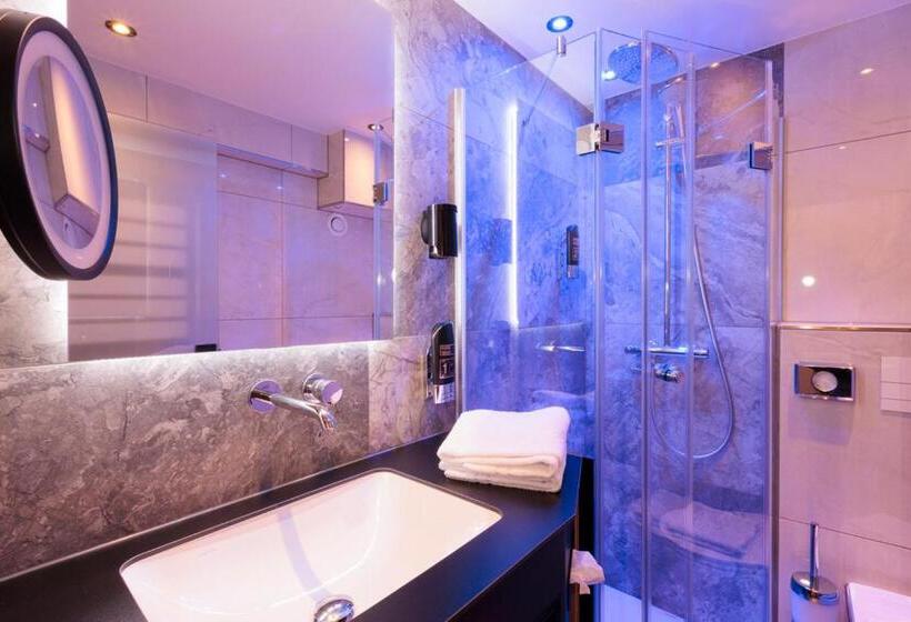 이코노미 룸, Am Paulusbogen