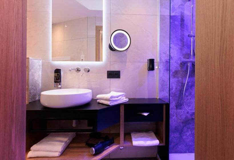 디럭스 룸, Am Paulusbogen