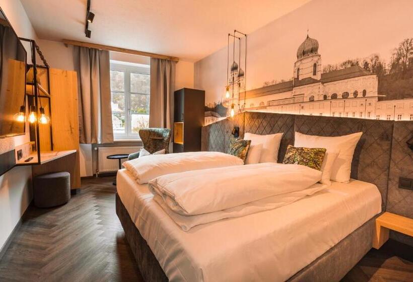 스탠다드 룸, Am Paulusbogen