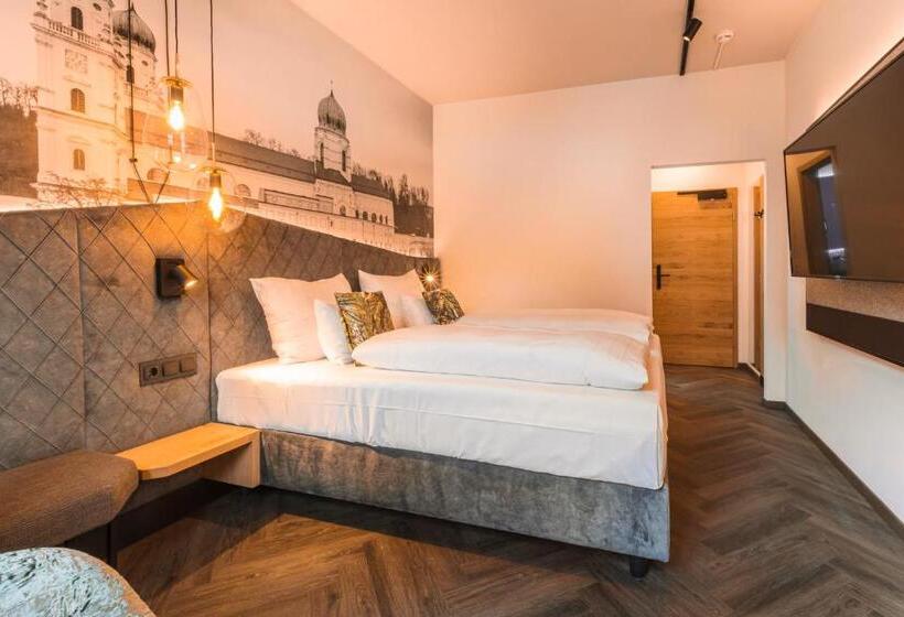 스탠다드 룸, Am Paulusbogen