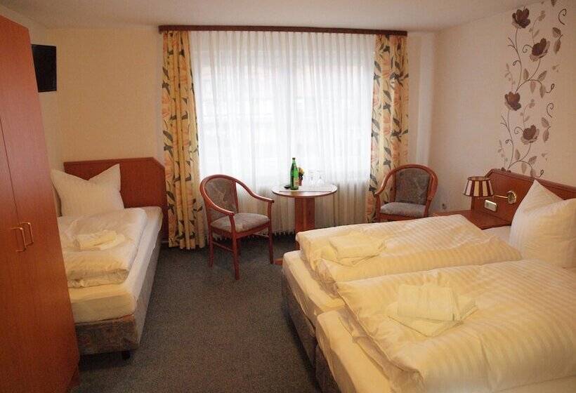 חדר סטנדרט, Engel Altenau