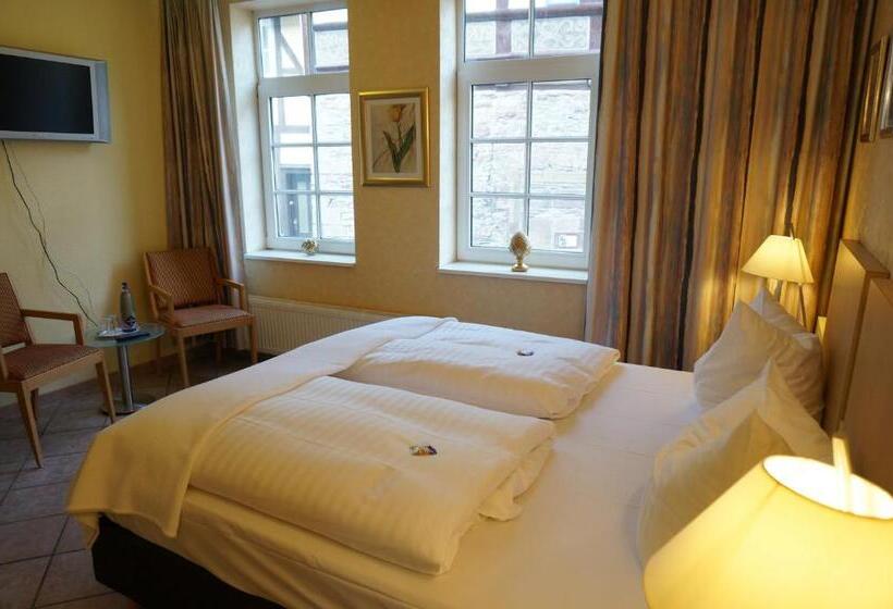 غرفة قياسية, Goldener Anker