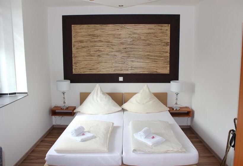 스탠다드 룸, Zum Wersehof