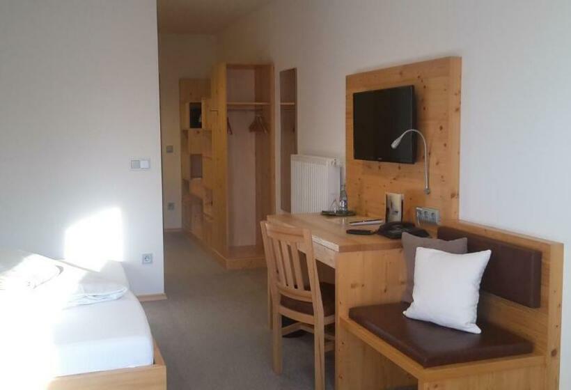 バルコニー付きスタンダードルーム, Gasthof Sempt