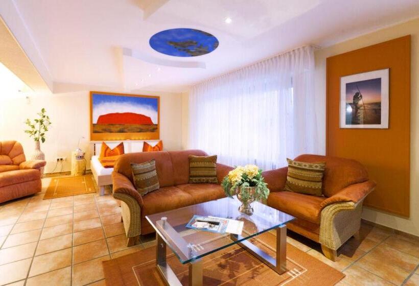 Номер Стандарт Трехместный, Themen Hotel Terrassen Cafe