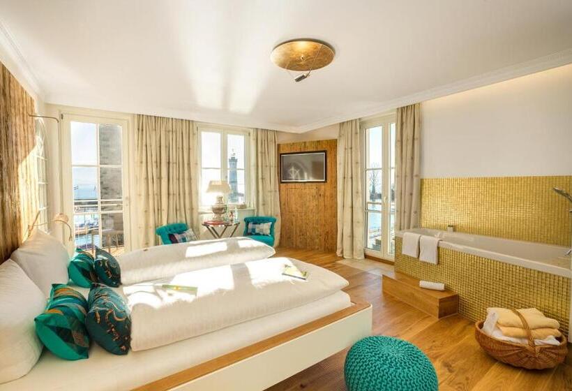 Номер Deluxe Вид на Озеро, Yachthotel Helvetia Spa  Und Wellnessdomizil