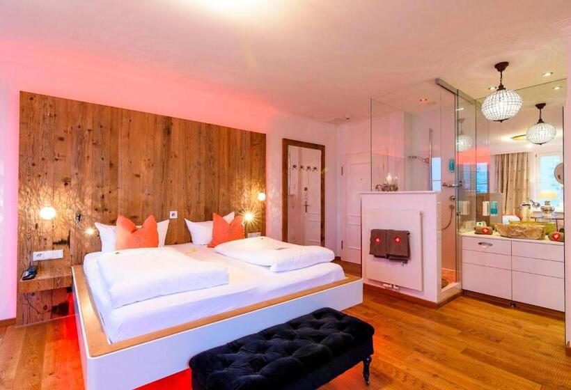 Номер Deluxe с Балконом, Yachthotel Helvetia Spa  Und Wellnessdomizil