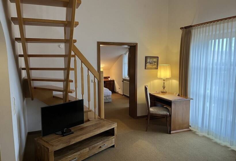 جناح, Appartment Hotel Hölzl