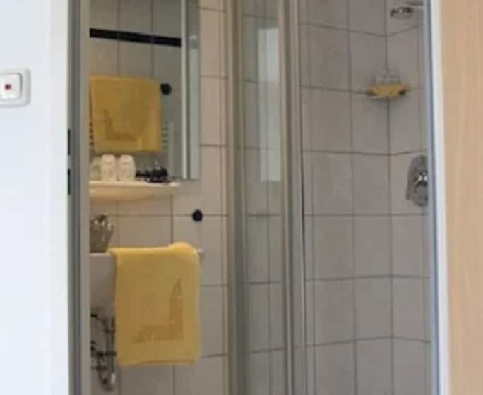 スタンダードルーム, Jagermo