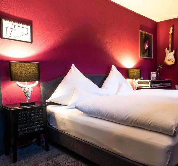 Номер Стандарт, Engel Hotel + Diner