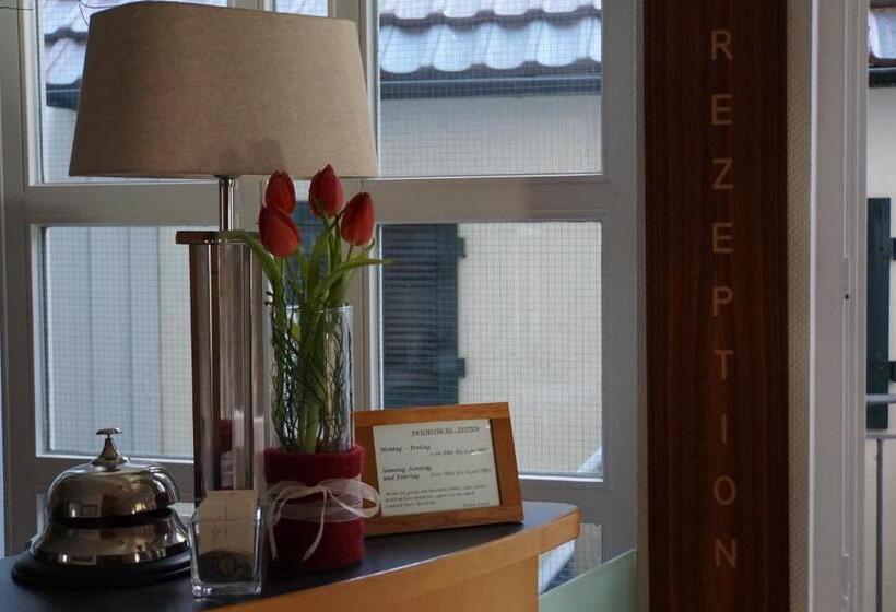 Quarto standard, Adler Botenheim